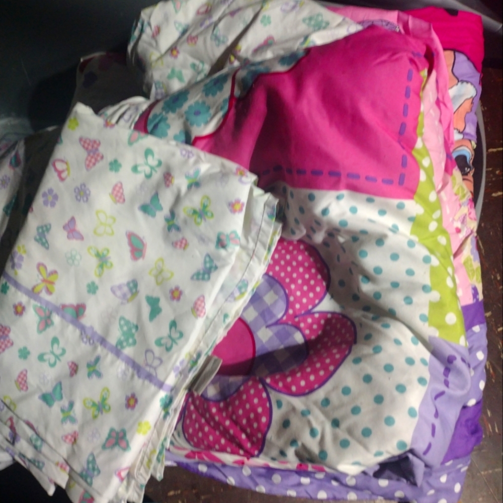 Twin butterfly bed set